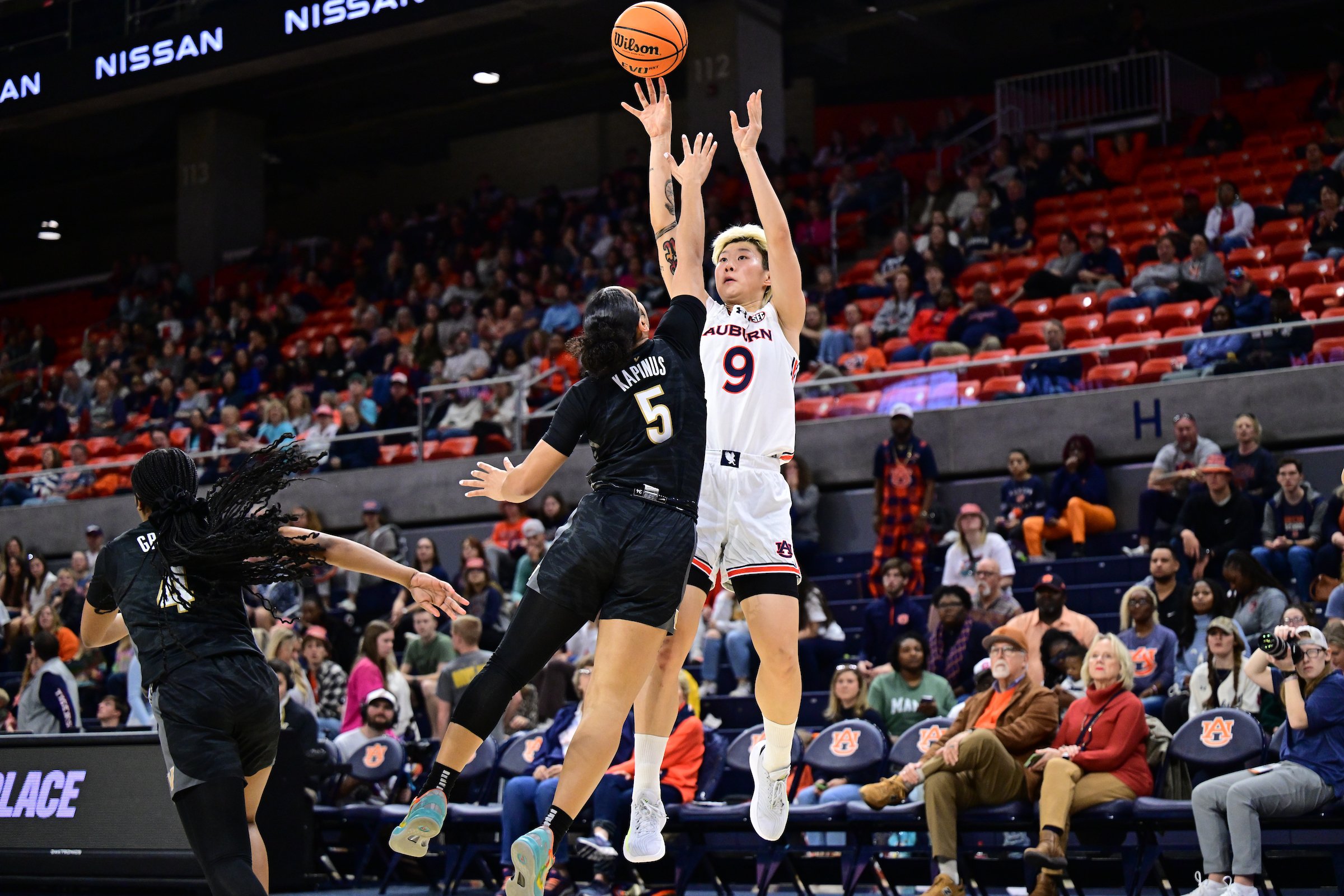 征戰(zhàn)NCAA！鄧雨婷：不太喜歡被稱為“李夢接班人” 未來想進(jìn)WNBA